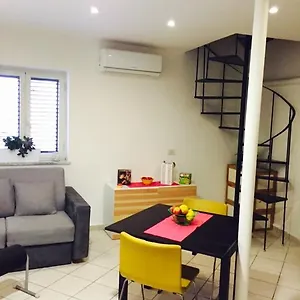 Apartamento Sotterranea, Nápoles