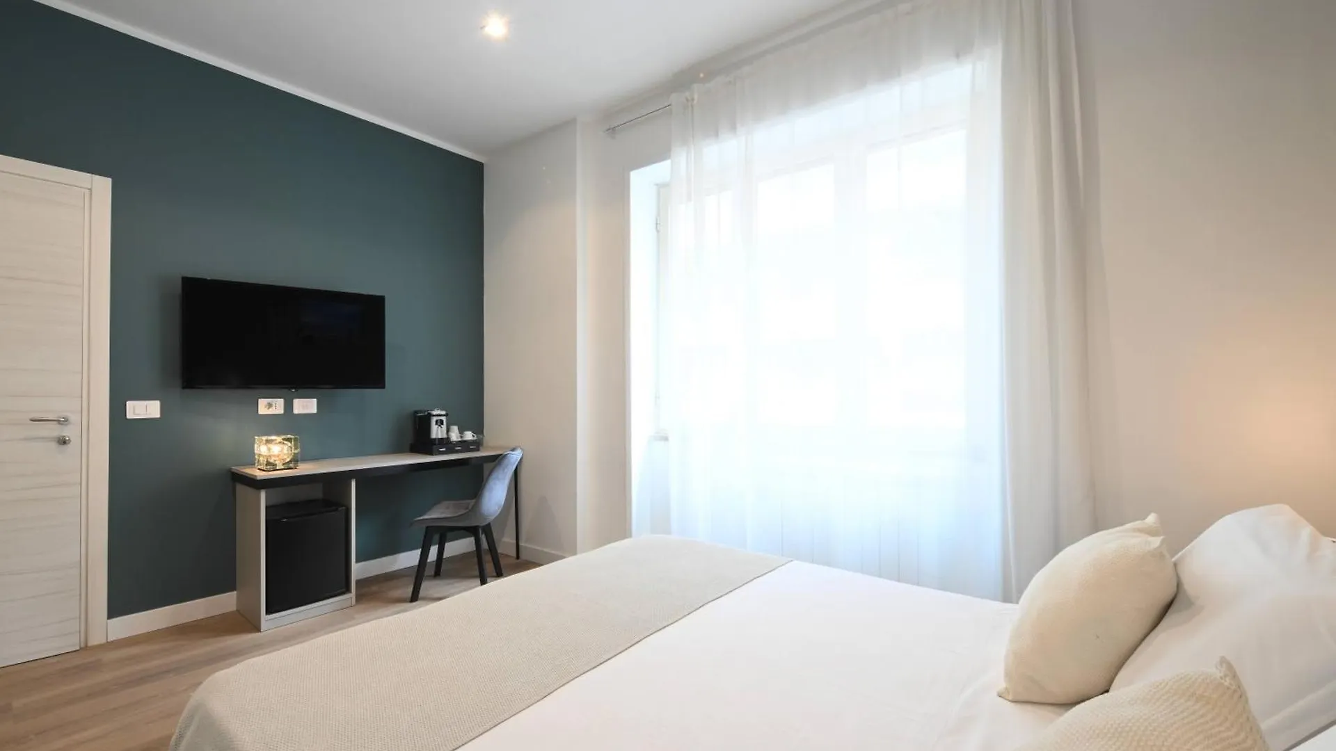 Ponte Di Tappia Suites Naples 0*,  Italy