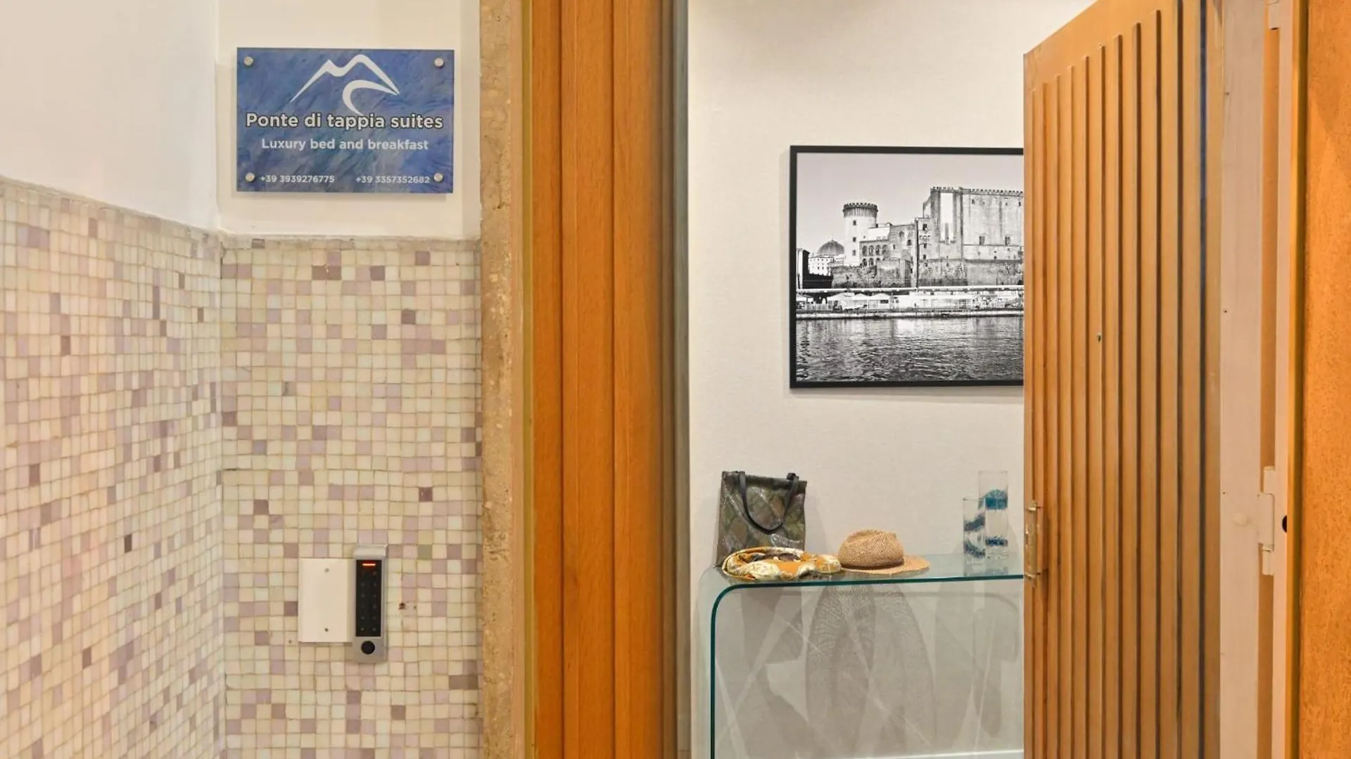 Ponte Di Tappia Suites Naples 0*,  Italy